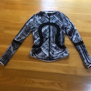 Lululemon Find Your Bliss Fully Reversal Jacket Size 4